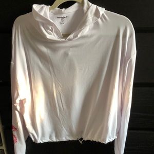 NWT White hooded pullover shirt